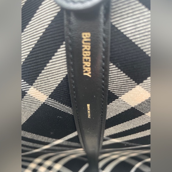 NEW! BURBERRY Medium 2pc Black Check Plaid Tote Bag Authentic NWT! - Picture 13 of 16